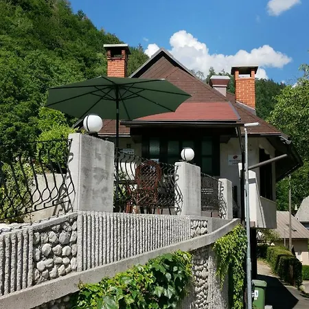 Apartmaji Mak * Jesenice