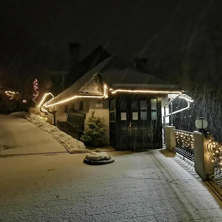 Apartmaji Mak Есенице