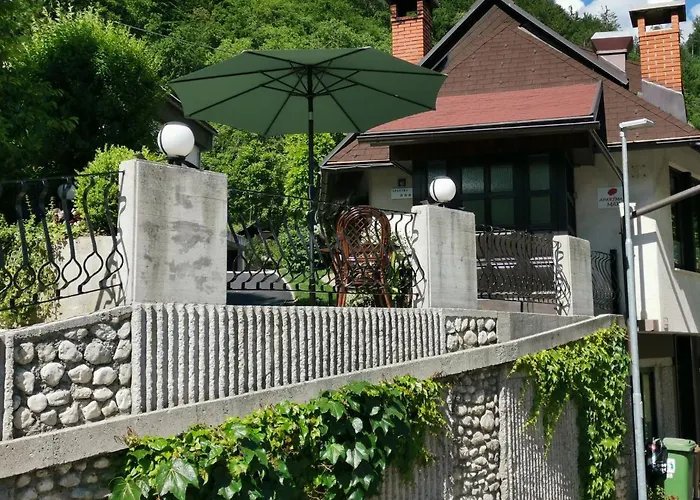 Apartmaji Mak Jesenice